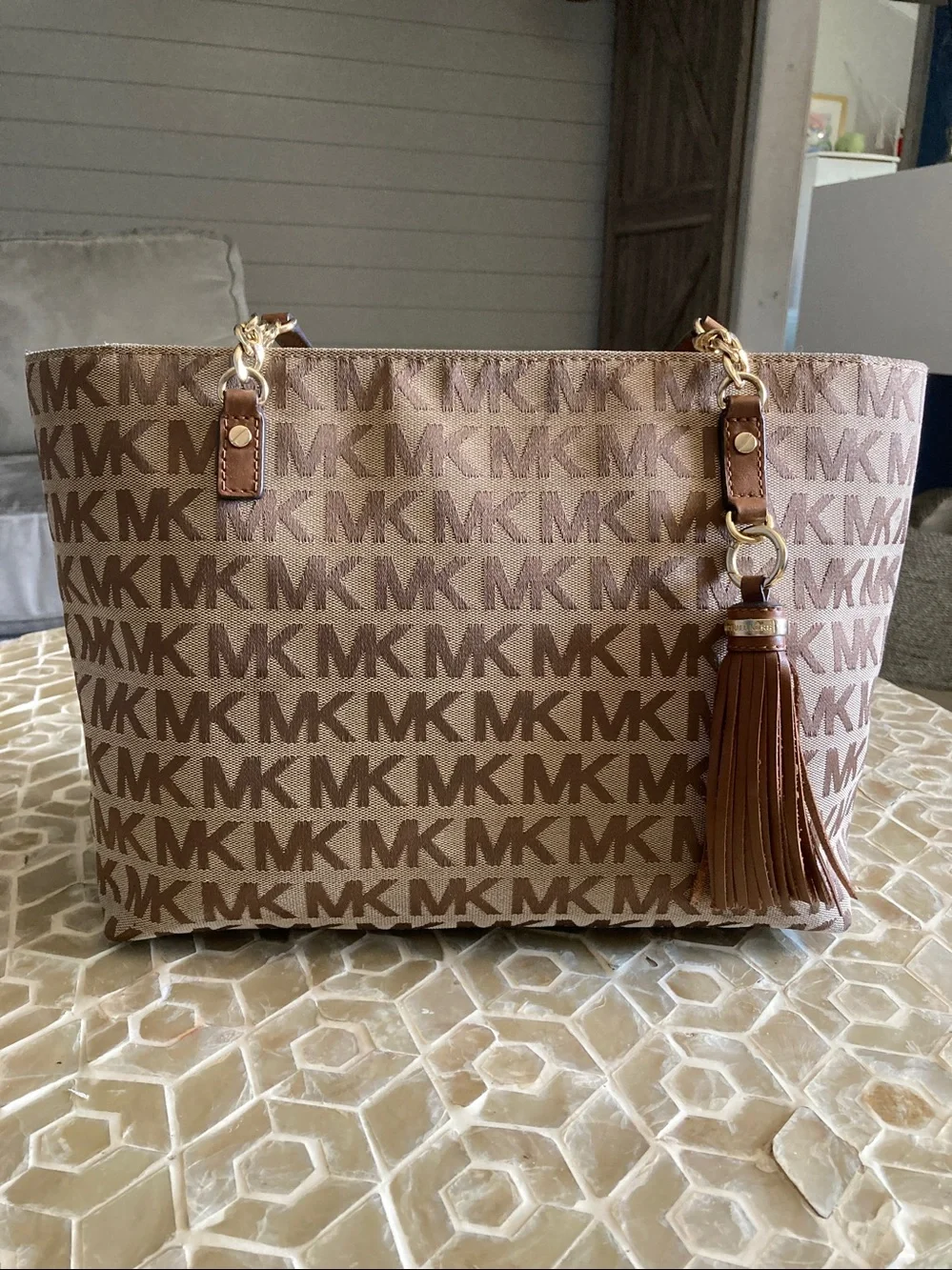 Michael Kors Jet Set EW Tassel Chain Tote